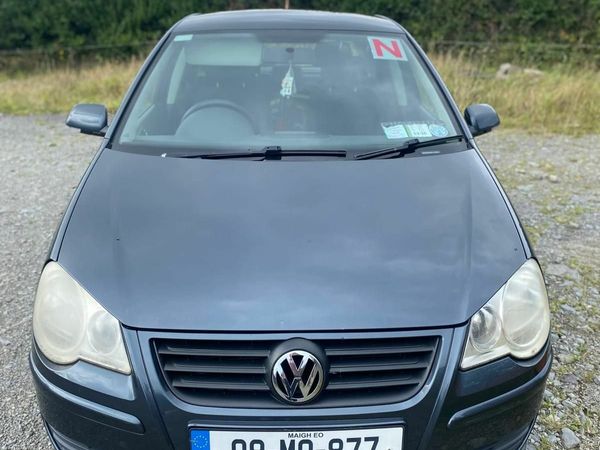 Volkswagen Polo Hatchback, Petrol, 2009, Grey