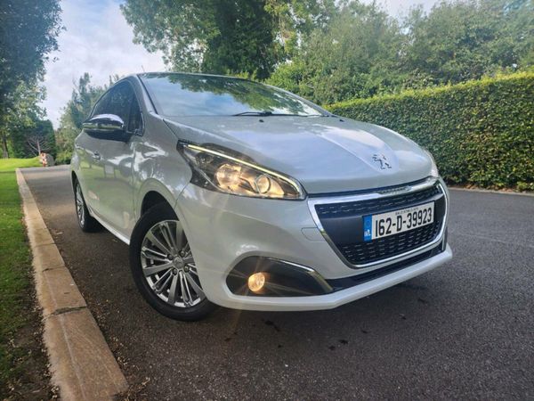 Peugeot 208 , Petrol, 2016, White