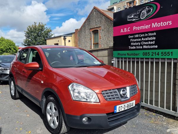 Nissan Qashqai Hatchback, Petrol, 2007, Red