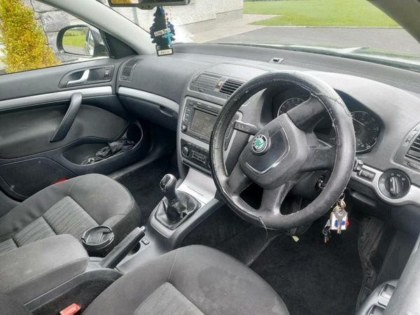 Skoda Octavia Hatchback, Diesel, 2011, Black