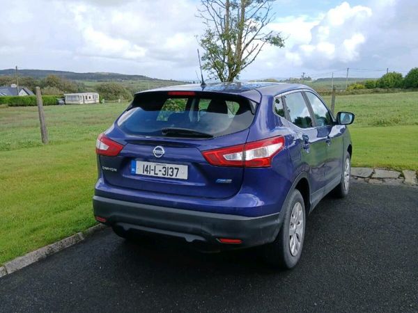 Nissan Qashqai Hatchback, Diesel, 2014, Blue