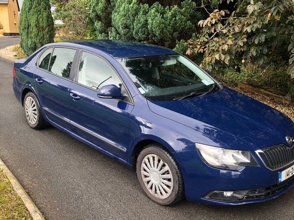 Skoda Superb Saloon, Diesel, 2014, Blue