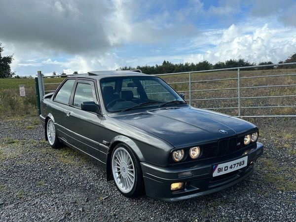 BMW Other Saloon, Petrol, 1991, Grey