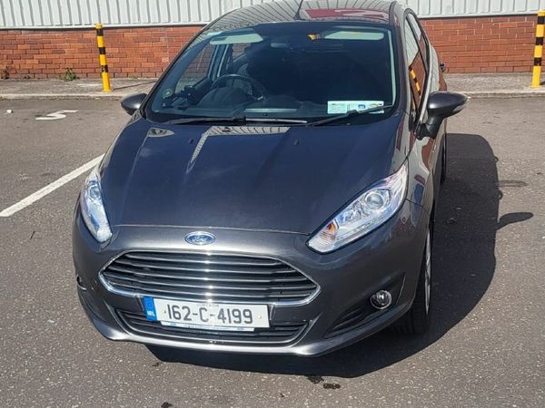 Ford Fiesta Hatchback, Petrol, 2016, Grey