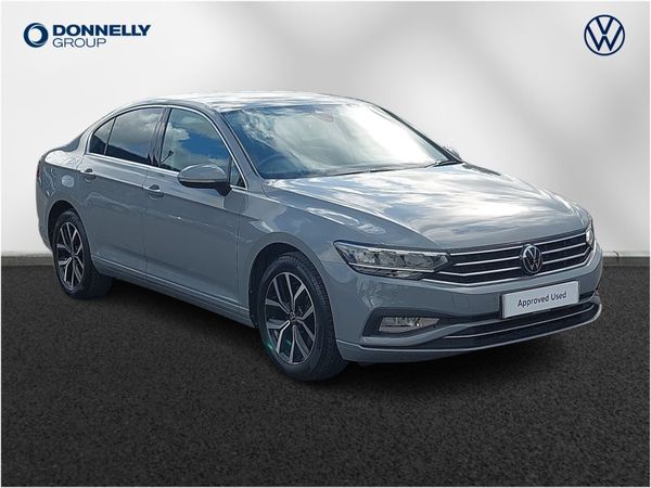 Volkswagen Passat Saloon, Petrol, 2022, Grey