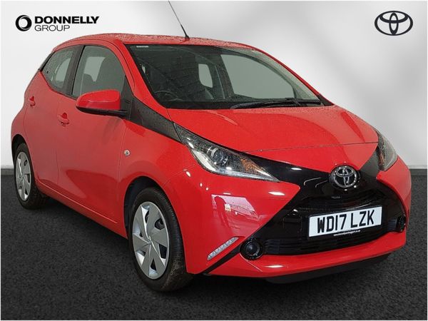 Toyota Aygo Hatchback, Petrol, 2017, Red