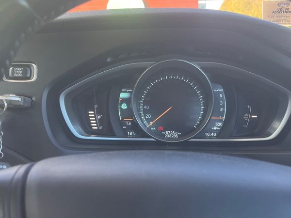 Volvo V40 Hatchback, Diesel, 2013, Blue