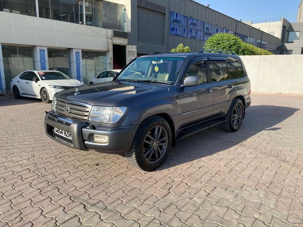 Toyota Land Cruiser SUV, Petrol, 2004, Silver