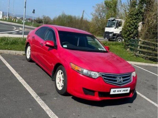 Honda Accord Saloon, Diesel, 2010, Red