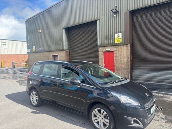 Peugeot 5008 MPV, Diesel, 2016, Black