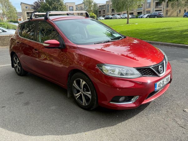 Nissan Pulsar Hatchback, Diesel, 2014, Red