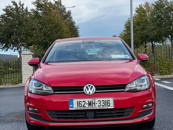 Volkswagen Golf Hatchback, Petrol, 2016, Red