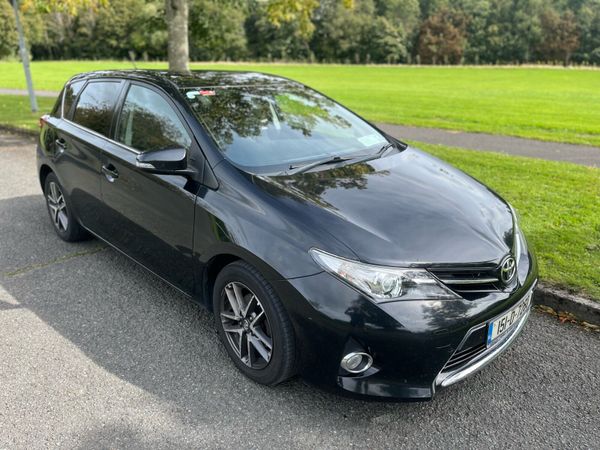 Toyota Auris MPV, Petrol, 2015, Black