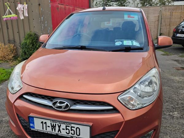Hyundai i10 Hatchback, Petrol, 2011, Red