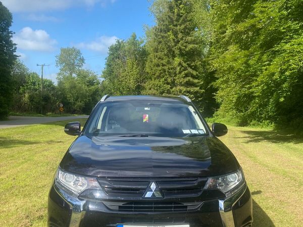 Mitsubishi Outlander SUV, Diesel Plug-in Hybrid, 2017, Black