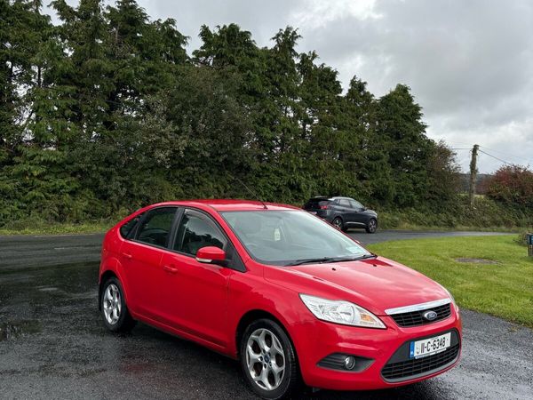 Ford Focus Hatchback, Diesel, 2011, Red