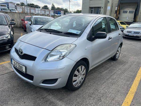 Toyota Yaris Hatchback, Petrol, 2010, Silver