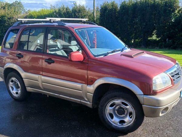Suzuki Grand Vitara SUV, Diesel, 2001, Red