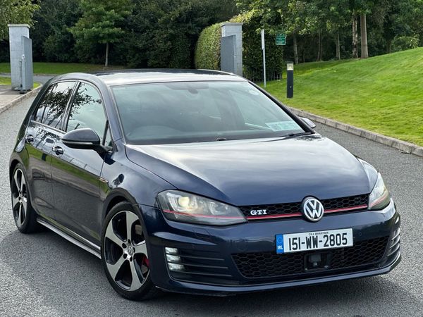 Volkswagen Golf Hatchback, Petrol, 2015, Blue
