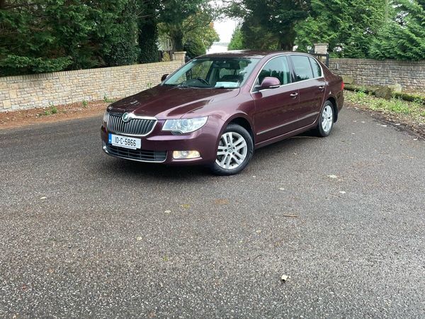 Skoda Superb Saloon, Diesel, 2010, Red