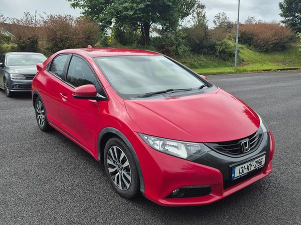 Honda Civic Hatchback, Diesel, 2013, Red