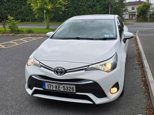 Toyota Avensis Saloon, Diesel, 2017, White