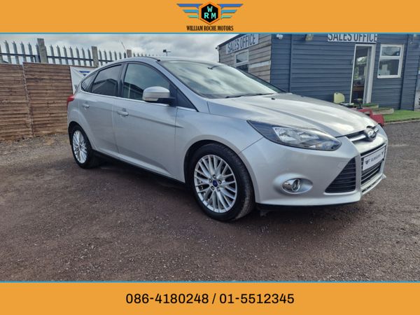 Ford Focus Hatchback, Petrol, 2014, Silver