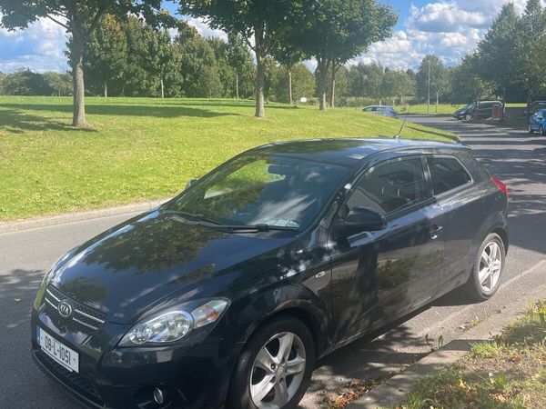 Kia Ceed Hatchback, Petrol, 2008, Black
