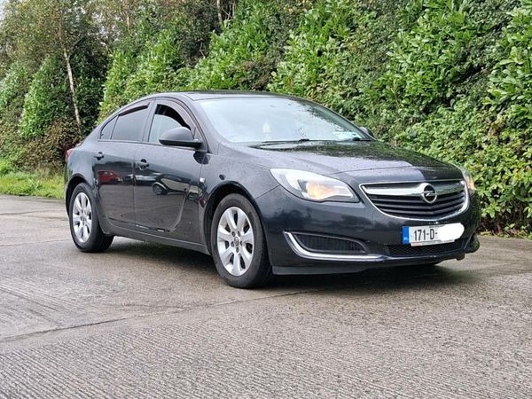 Opel Insignia Hatchback, Diesel, 2017, Black