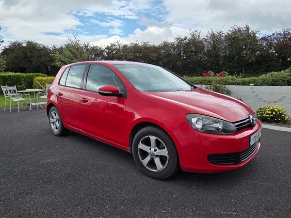Volkswagen Golf Hatchback, Petrol, 2009, Red