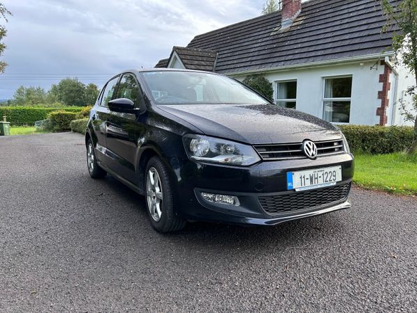 Volkswagen Polo Hatchback, Petrol, 2011, Black