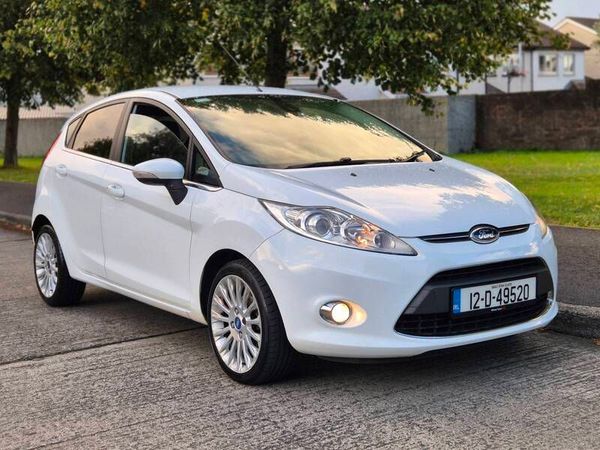 Ford Fiesta Hatchback, Diesel, 2012, White