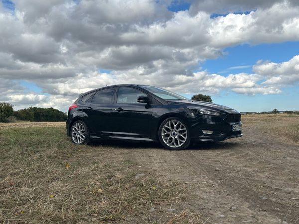 Ford Focus Hatchback, Diesel, 2015, Black