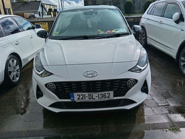 Hyundai i10 Hatchback, Petrol, 2022, White
