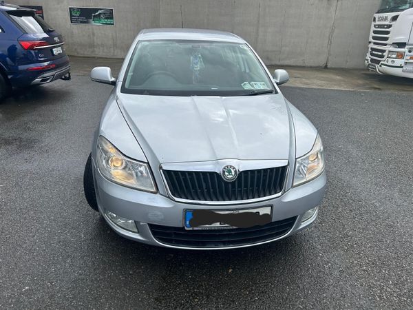Skoda Octavia Hatchback, Diesel, 2010, Silver