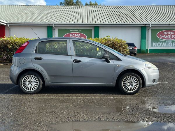 Fiat Punto Hatchback, Petrol, 2009, Grey