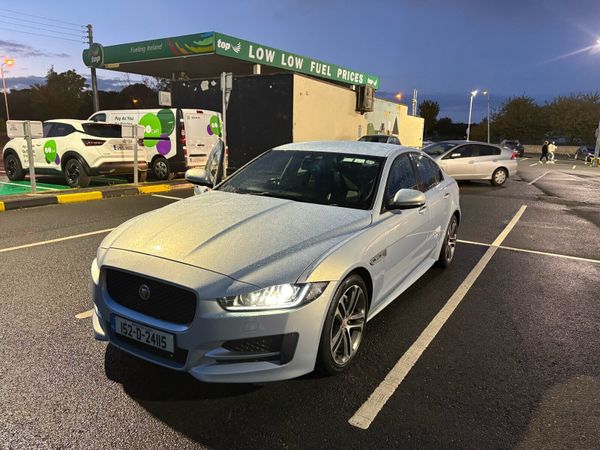 Jaguar XE Saloon, Diesel, 2015, Silver
