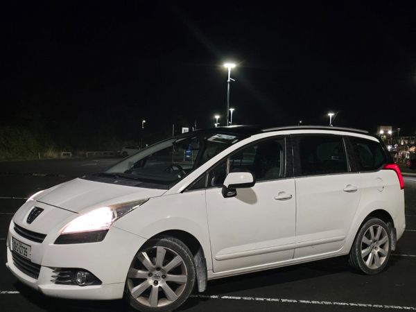 Peugeot 5008 MPV, Diesel, 2012, White