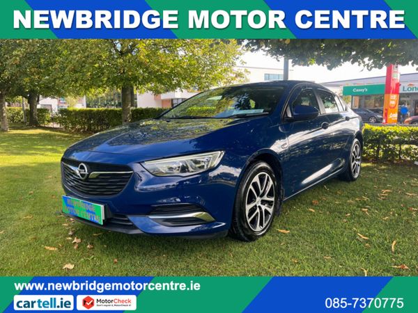 Opel Insignia Hatchback, Diesel, 2020, Blue