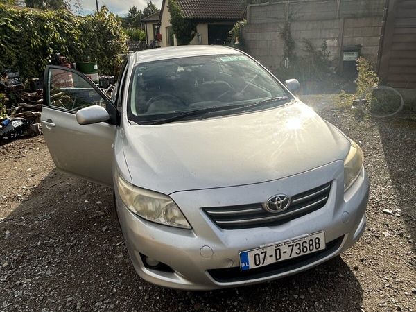 Toyota Corolla Saloon, Petrol, 2007, Silver