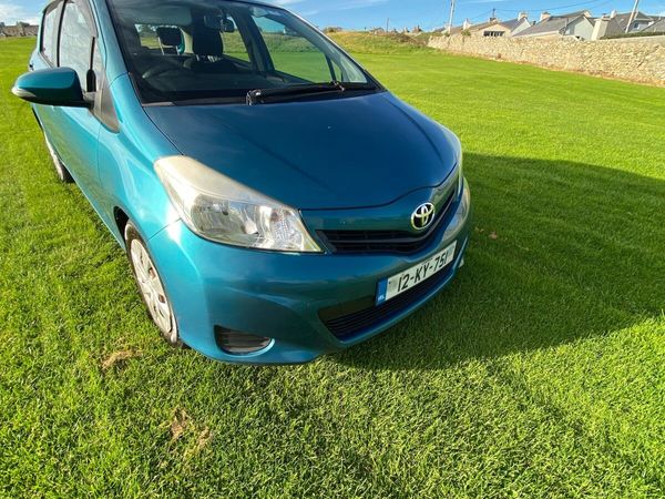 Toyota Yaris Hatchback, Petrol, 2012, Green