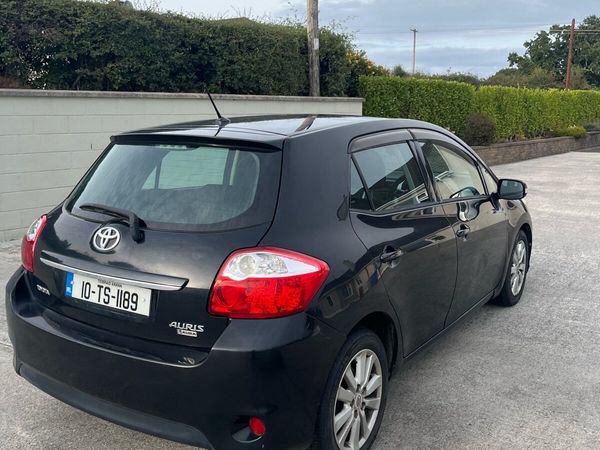 Toyota Auris Hatchback, Diesel, 2010, Black