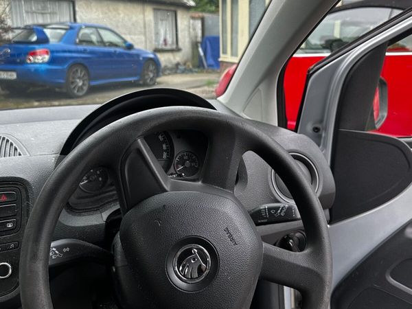 Skoda Citigo Hatchback, Petrol, 2013, Silver