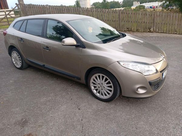 Renault Megane Estate, Diesel, 2012, Gold