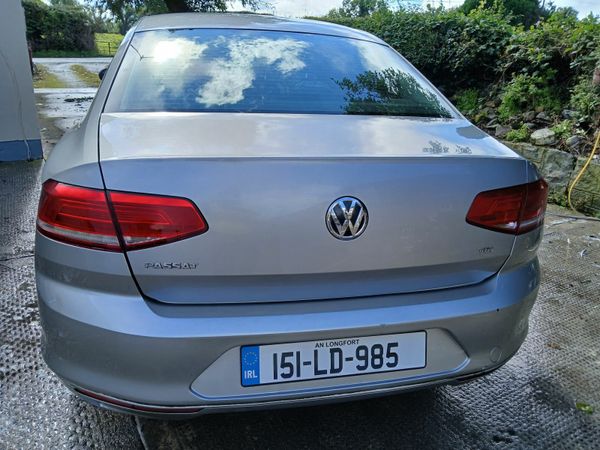 Volkswagen Passat Saloon, Diesel, 2015, Silver
