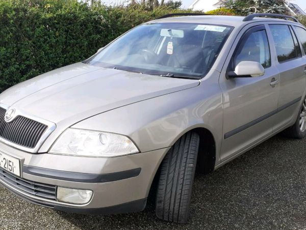 Skoda Octavia Estate, Diesel, 2009, Beige