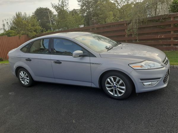 Ford Mondeo Hatchback, Diesel, 2013, Grey