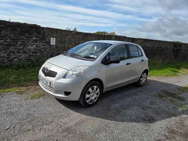 Toyota Yaris Hatchback, Petrol, 2008, Silver