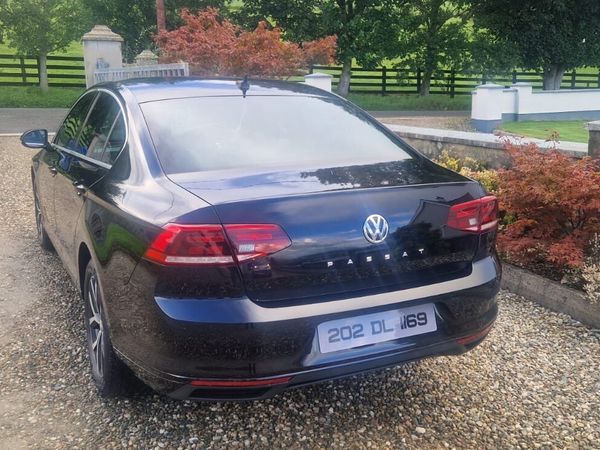 Volkswagen Passat Saloon, Diesel, 2020, Black