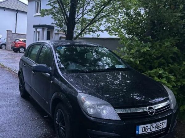 Opel Astra Hatchback, Petrol, 2006, Black